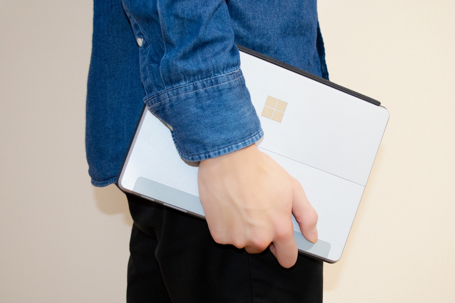 「Surface Go」レビュー。求めるはスペックではなく